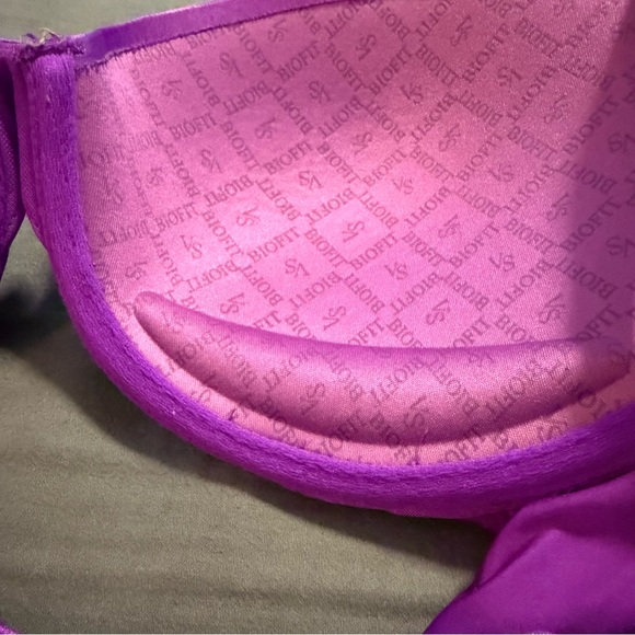 Victoria’s Secret Purple BIOFIT Demi Uplift Bra size 34D - Picture 4 of 6